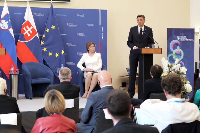 Slovenian President opens the Slovenian–Slovak business forum